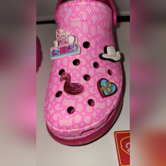 Crocs x Barbie - Picture 8 of 8